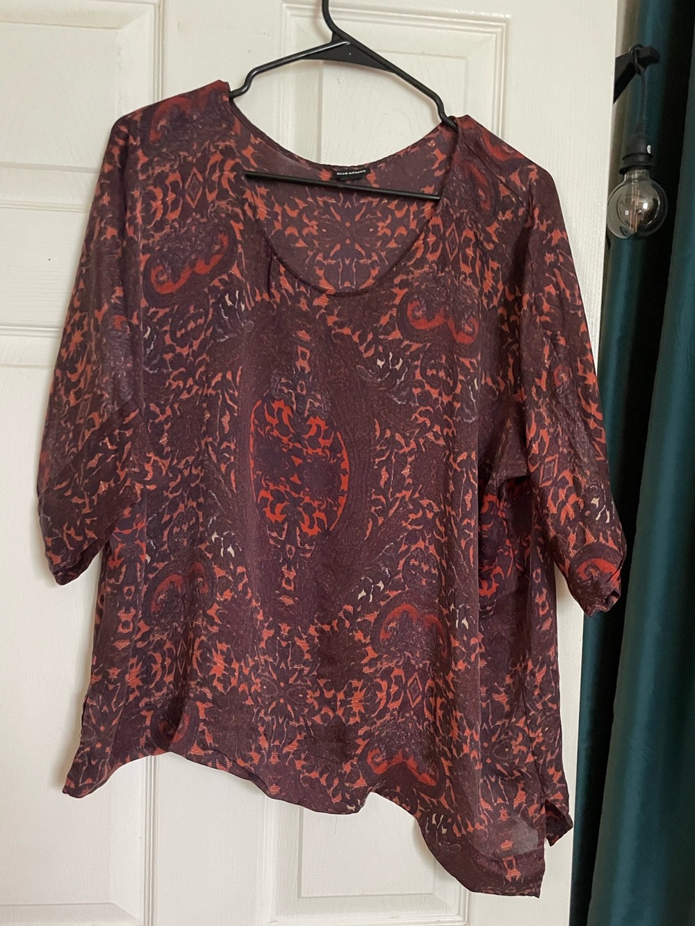 Club Monaco 100% SILK Top Asymmetric Boho Brown Burgundy sz L
